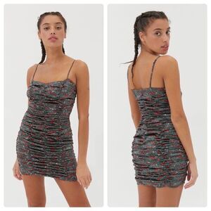 Urban Outfitters - Iris Satin Rushed Mini Dress 👗 Red Florals